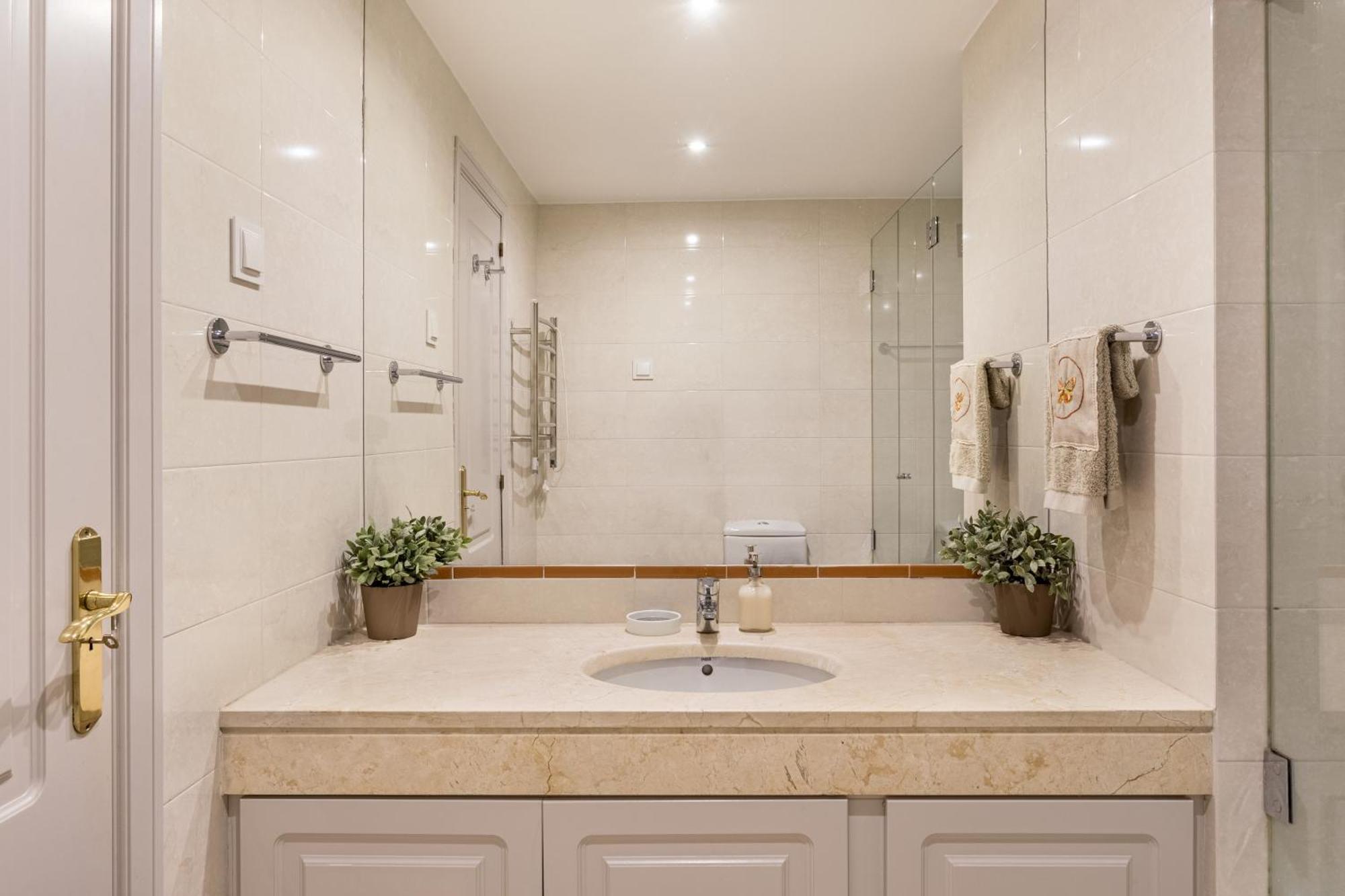 Apartment Saldanha Retreat 2br & Parking By Host For Us *