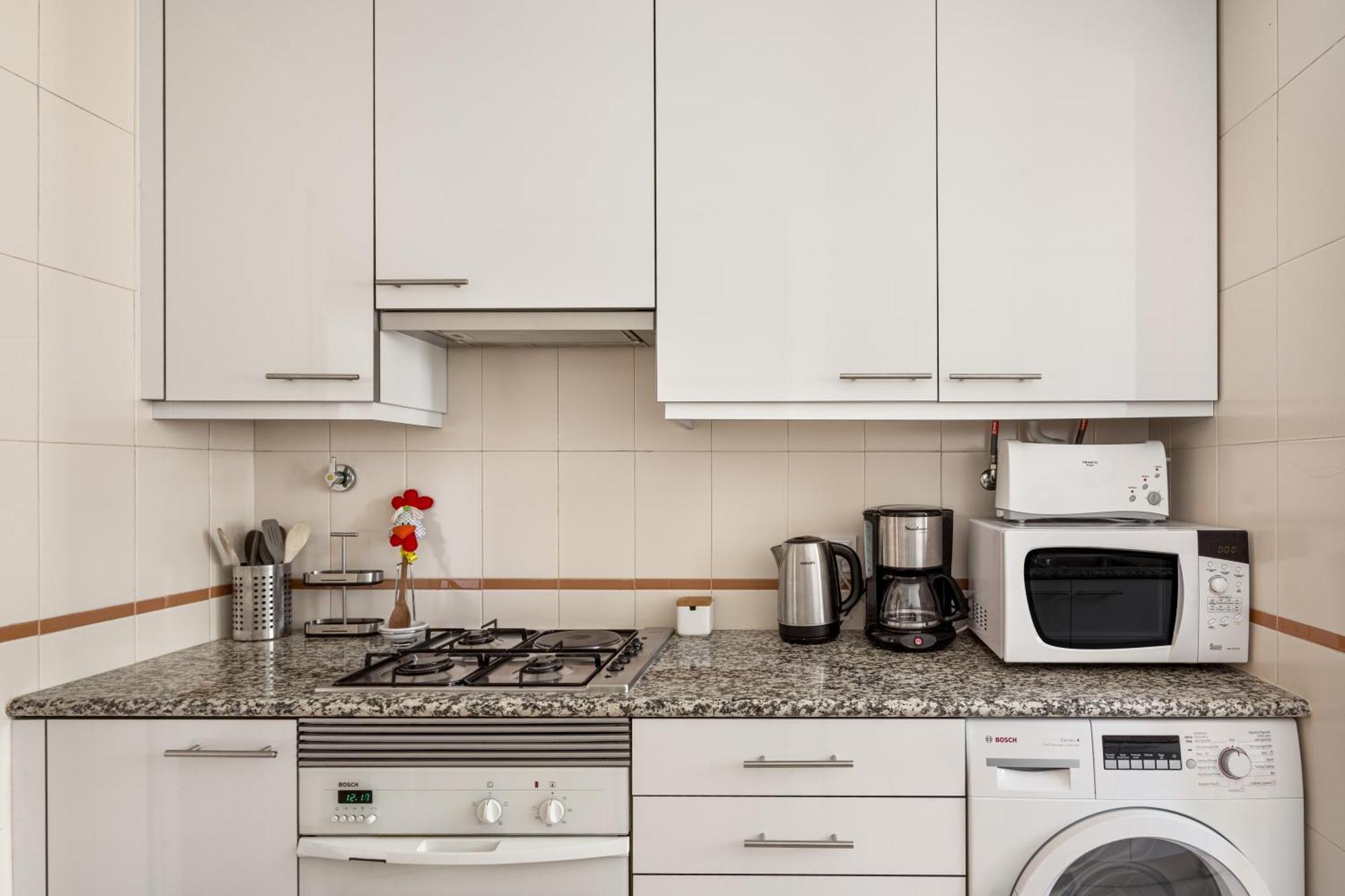 Saldanha Retreat 2br & Parking By Host For Us * Lisbon